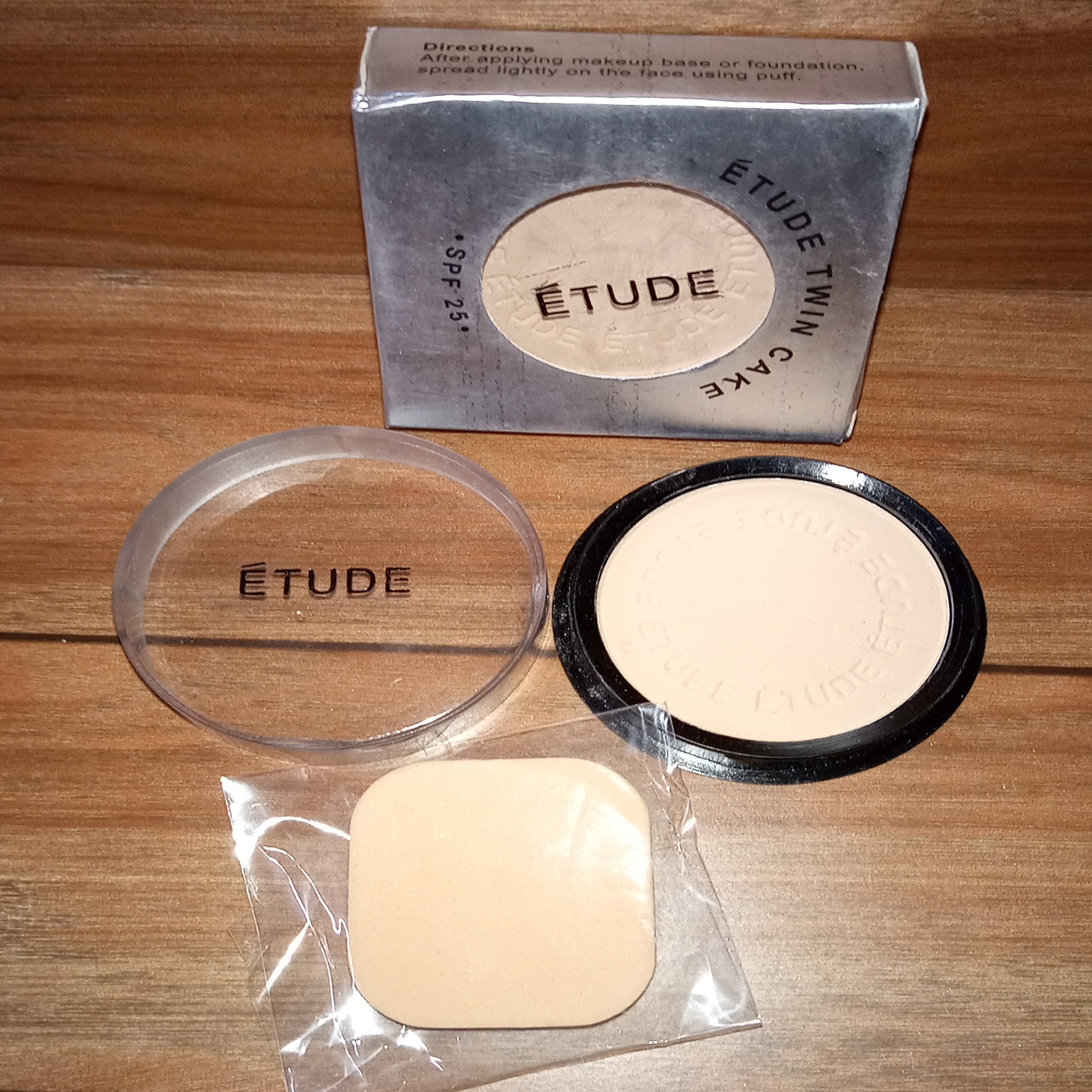 Etude Twin Cake Compact Powder With Puff- Beige Art # OFADM-ECPB (1 Pc)